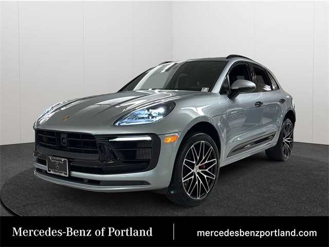 2022 Porsche Macan S's photo