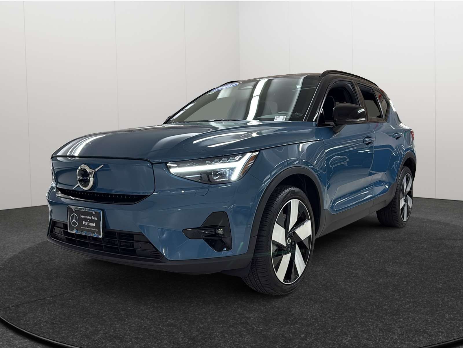 2023 Volvo XC40 Ultimate