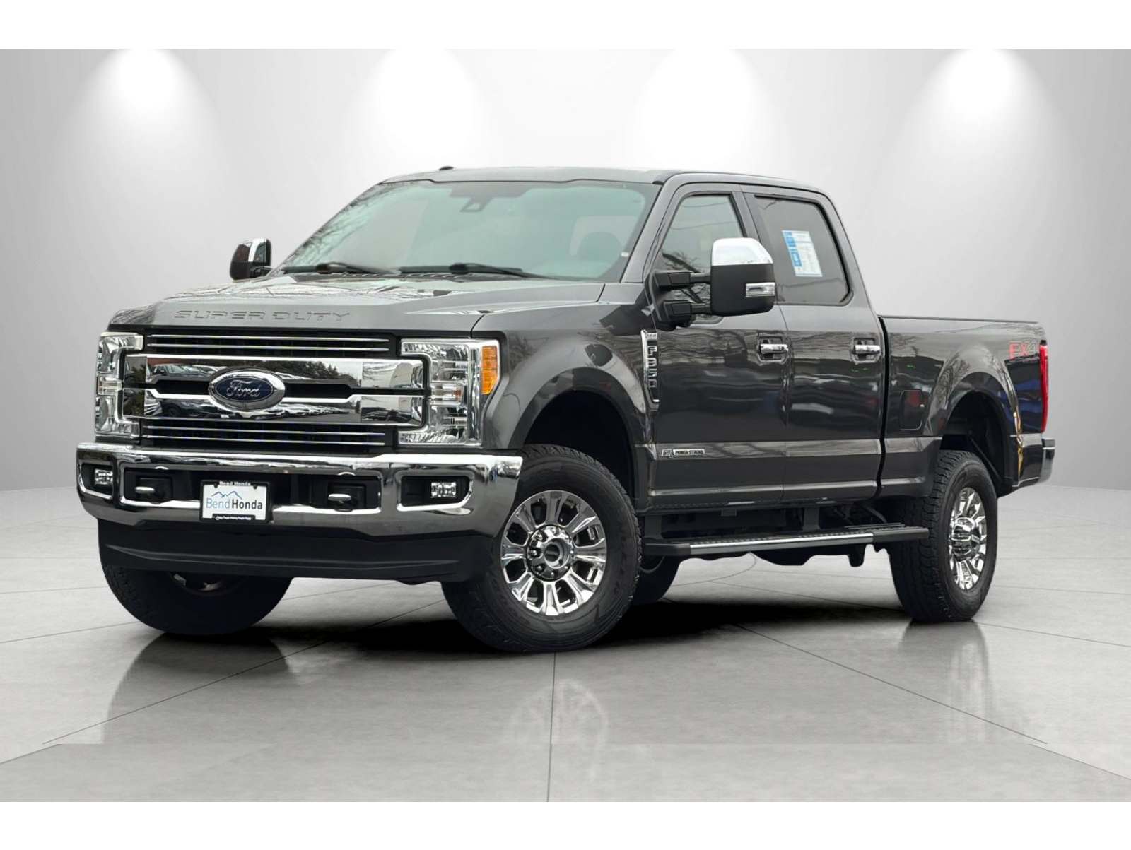 2017 Ford F-350 Super Duty Lariat's photo