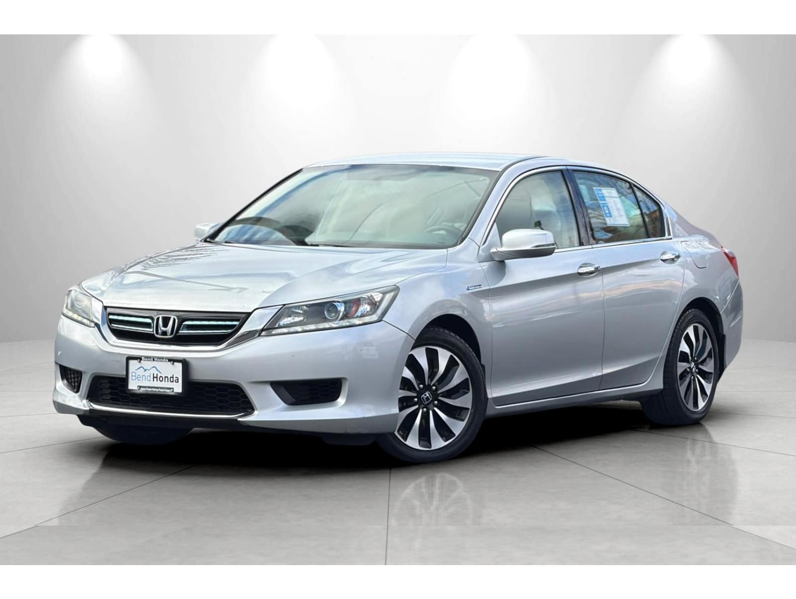 2015 Honda Accord Hybrid's photo