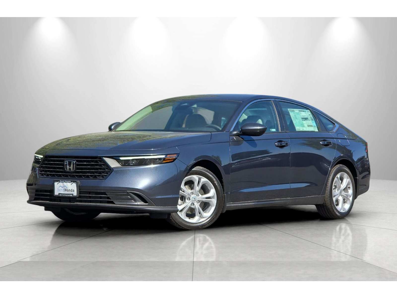 2025 Honda Accord LX's photo