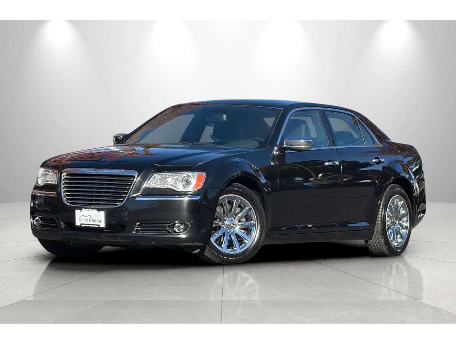 2014 Chrysler 300 C's photo