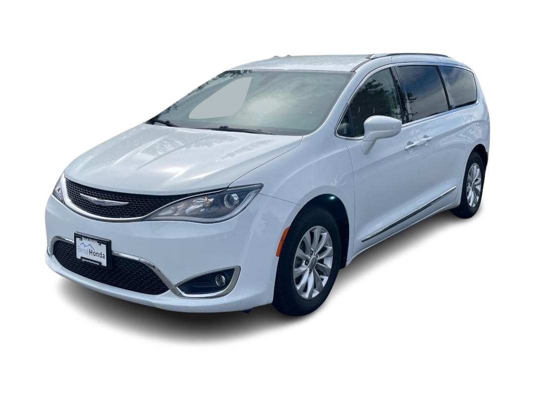 2018 Chrysler Pacifica Touring L -
                  Bend, OR