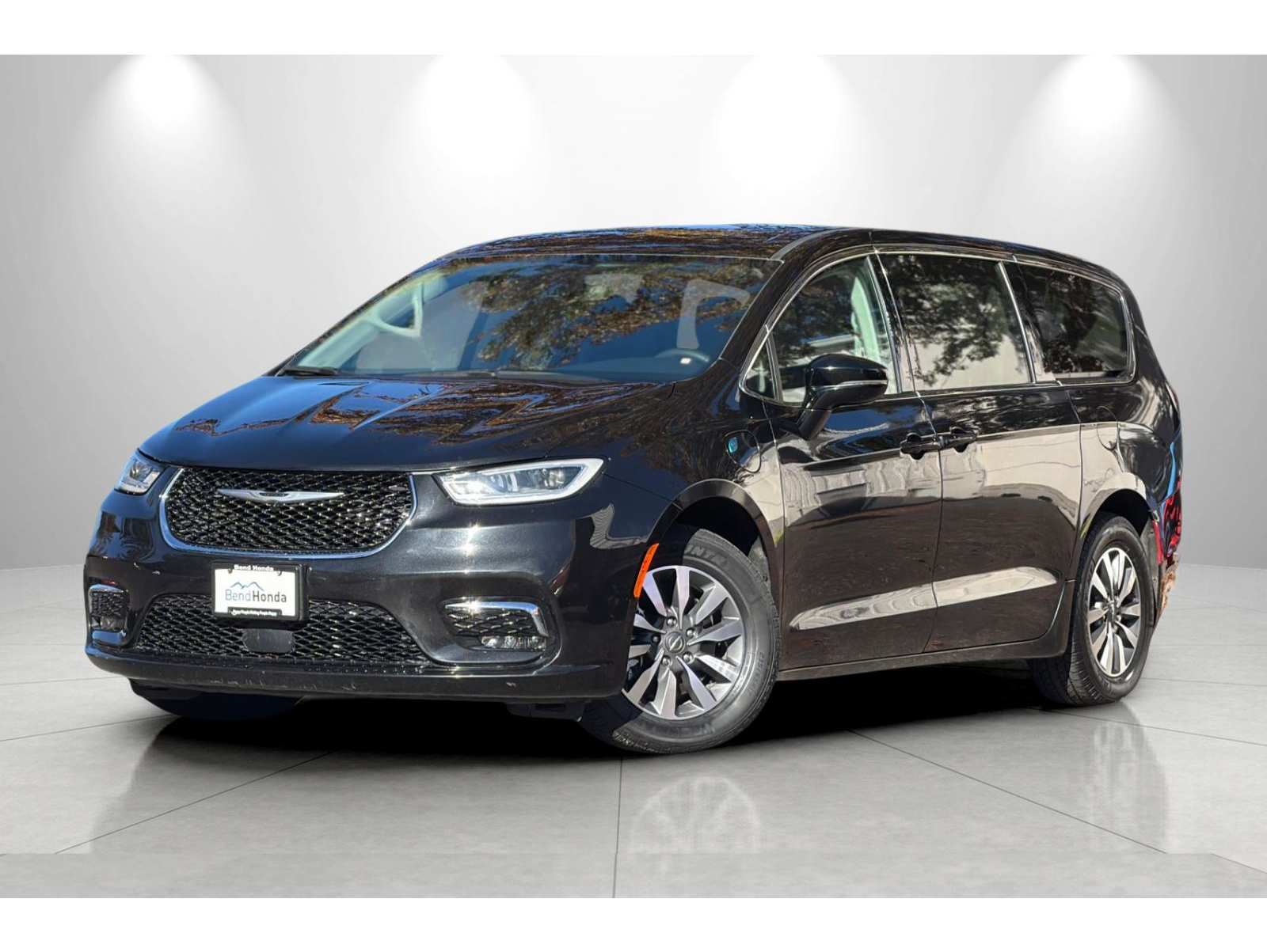 2024 Chrysler Pacifica PHEV Select