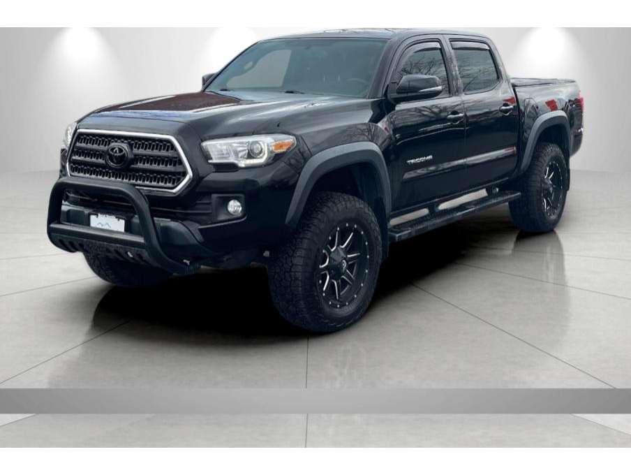 2017 Toyota Tacoma TRD Off Road's photo