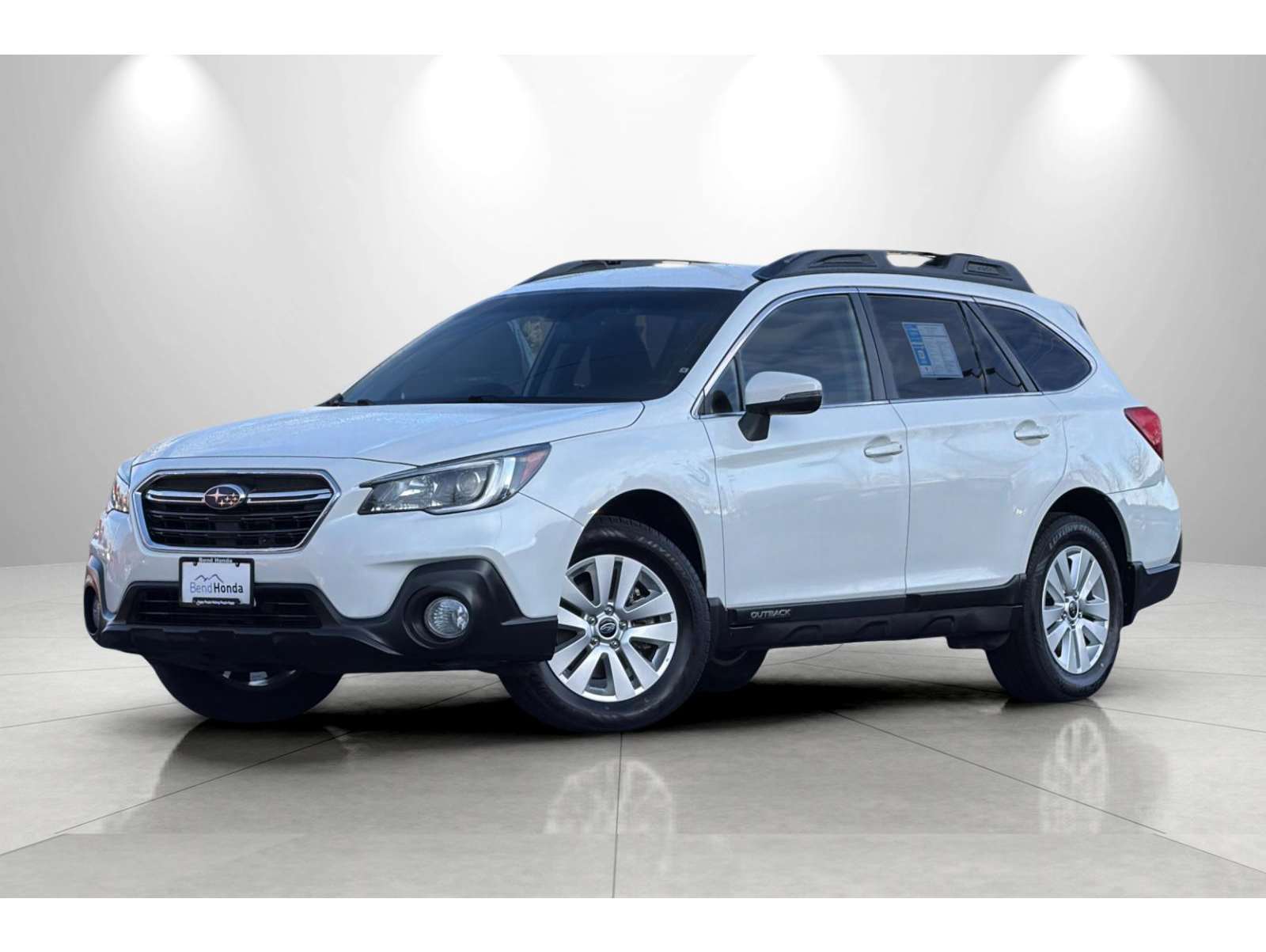 2019 Subaru Outback Premium's photo