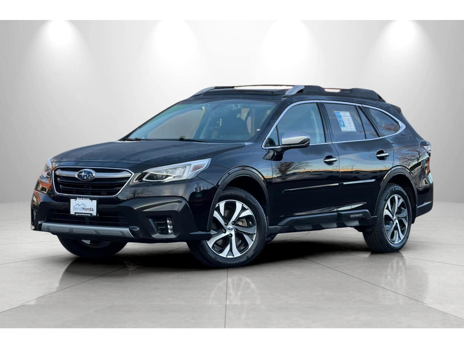 2021 Subaru Outback Touring's photo