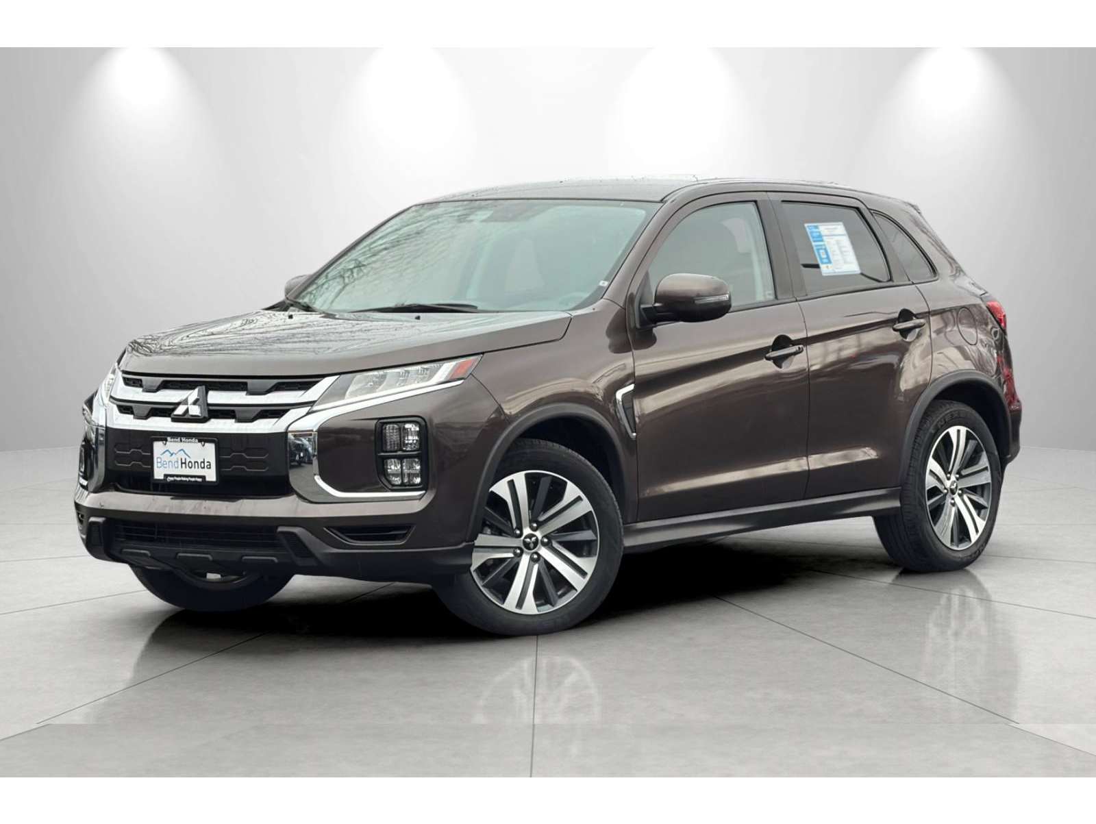 2024 Mitsubishi Outlander Sport SE's photo