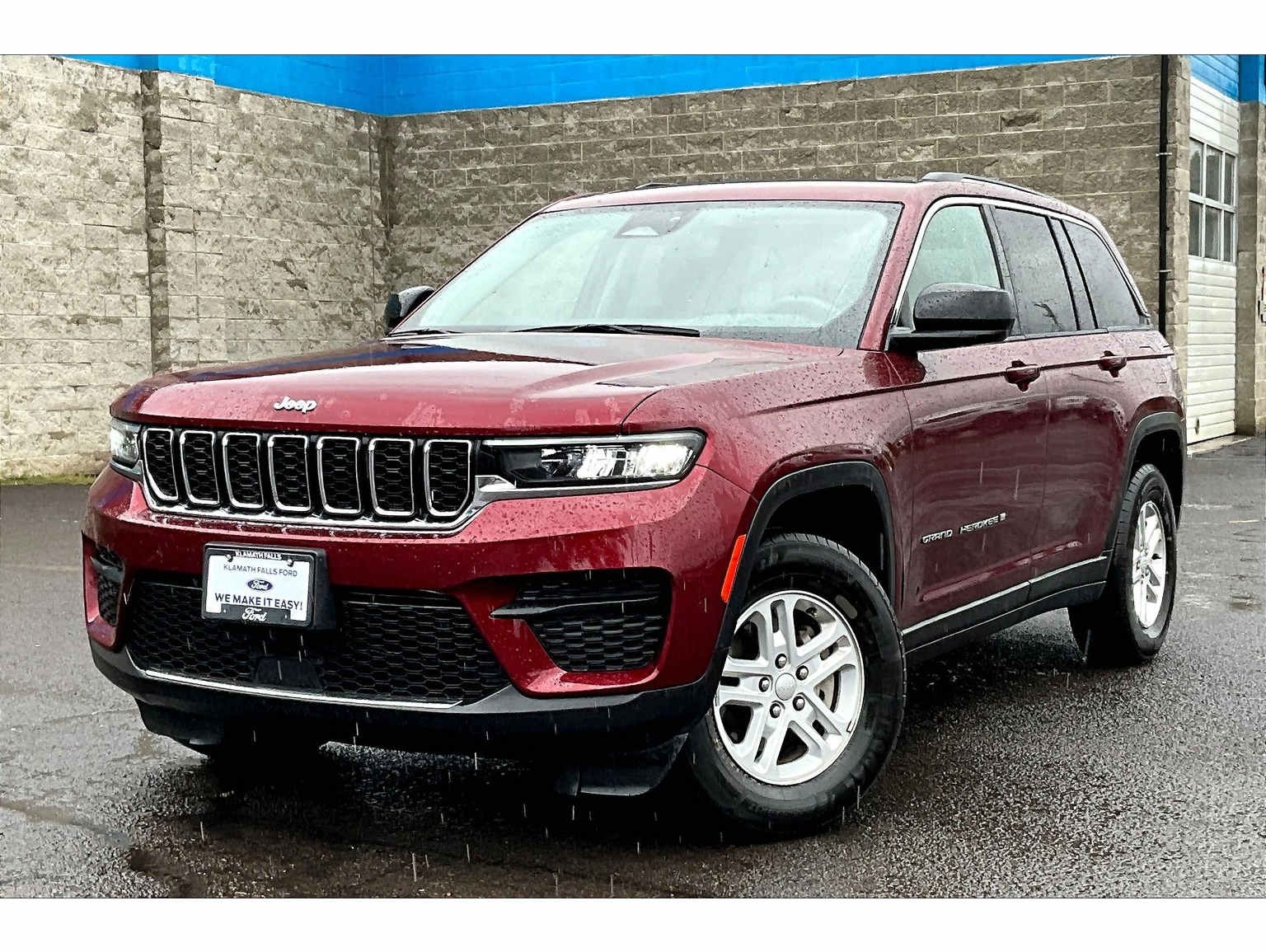 2023 Jeep Grand Cherokee Laredo's photo