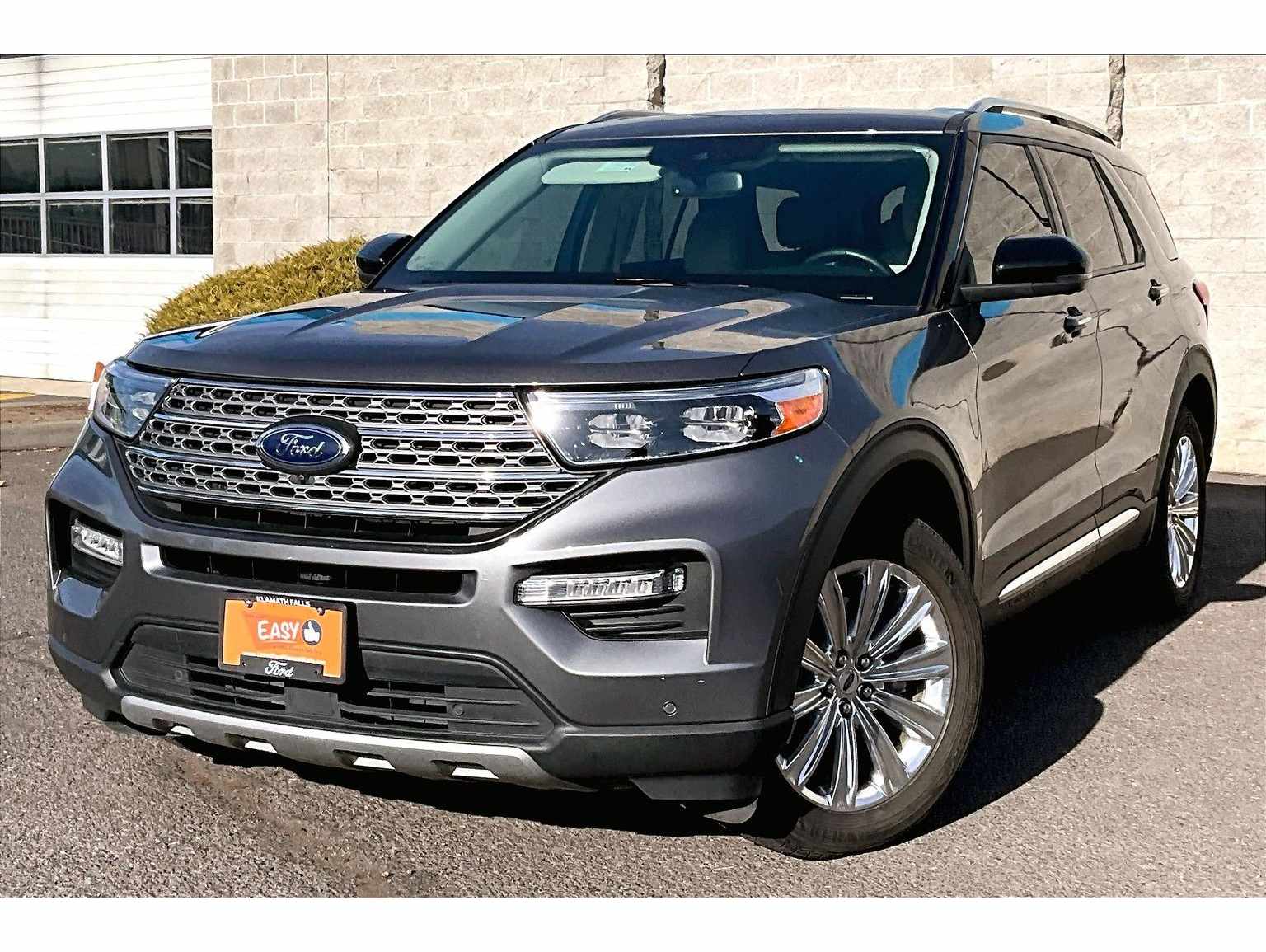 2021 Ford Explorer Limited's photo