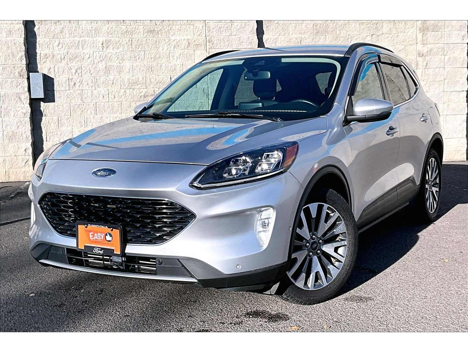2020 Ford Escape Titanium's photo