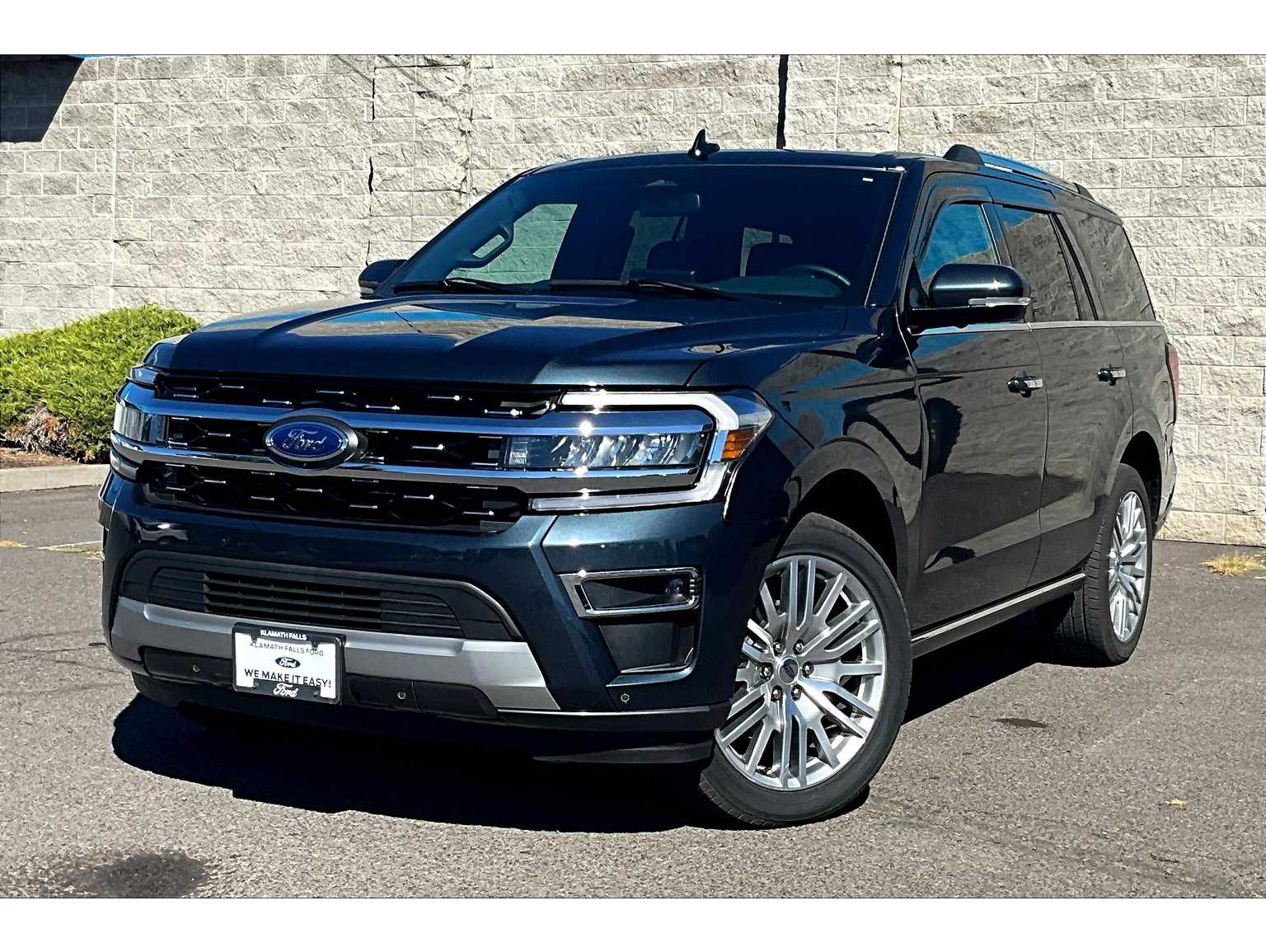 2024 Ford Expedition Limited's photo