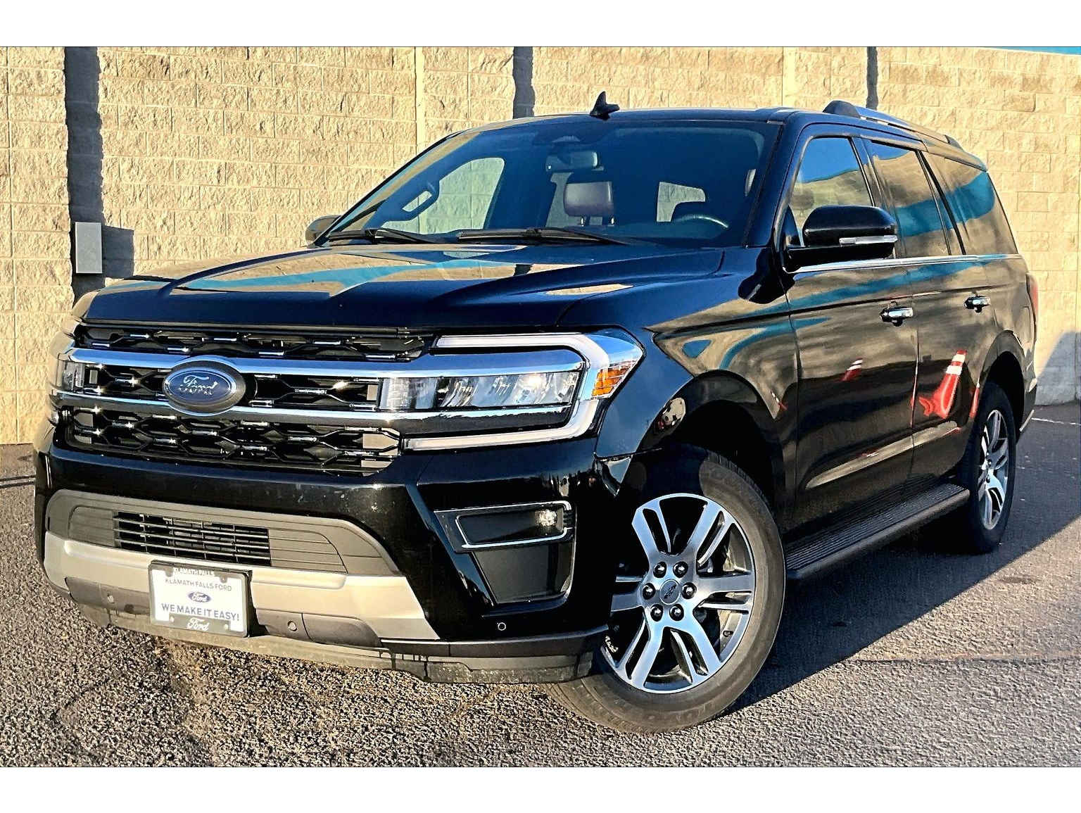 2024 Ford Expedition Limited's photo