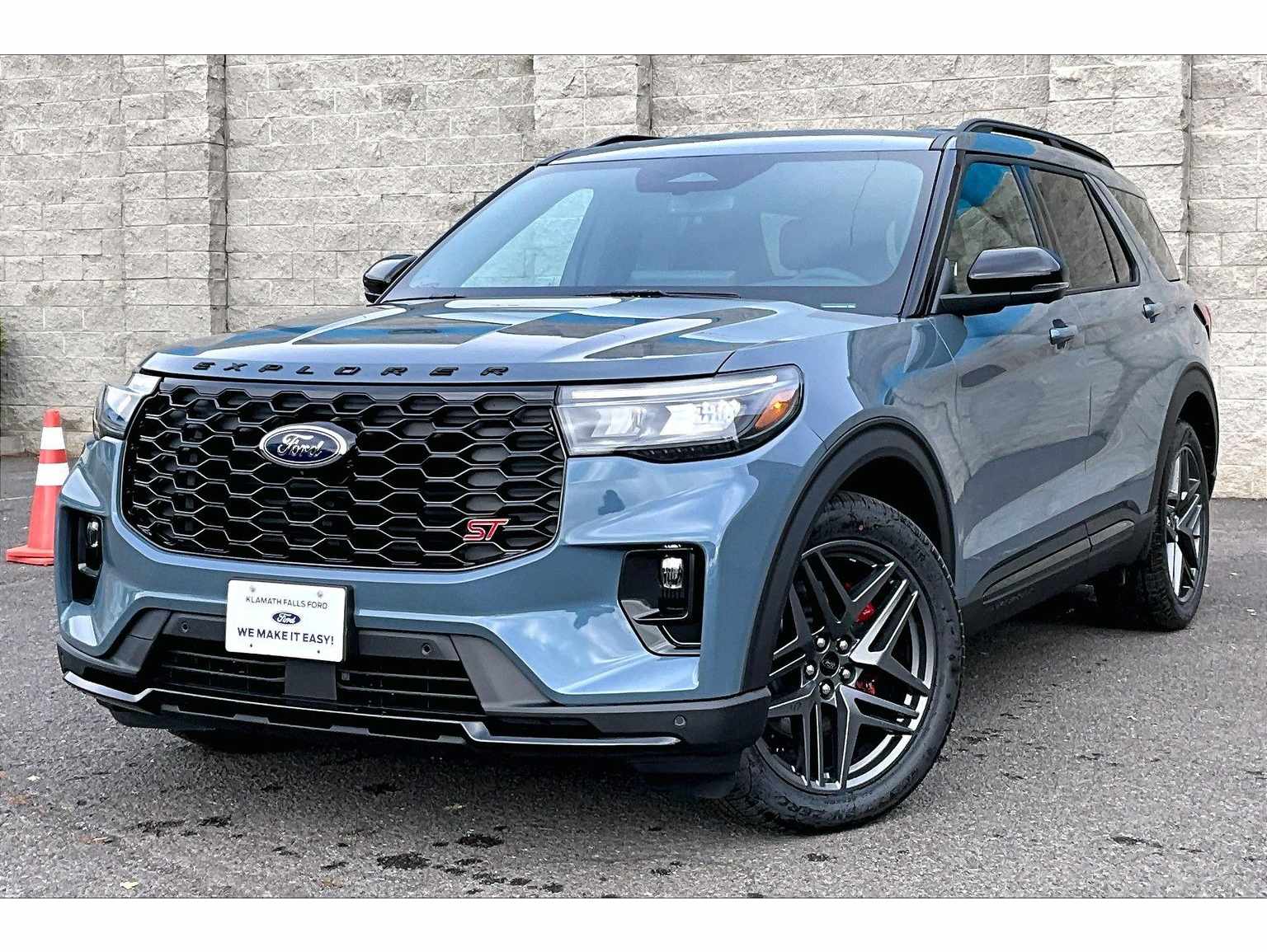 2026 Ford Explorer ST's photo