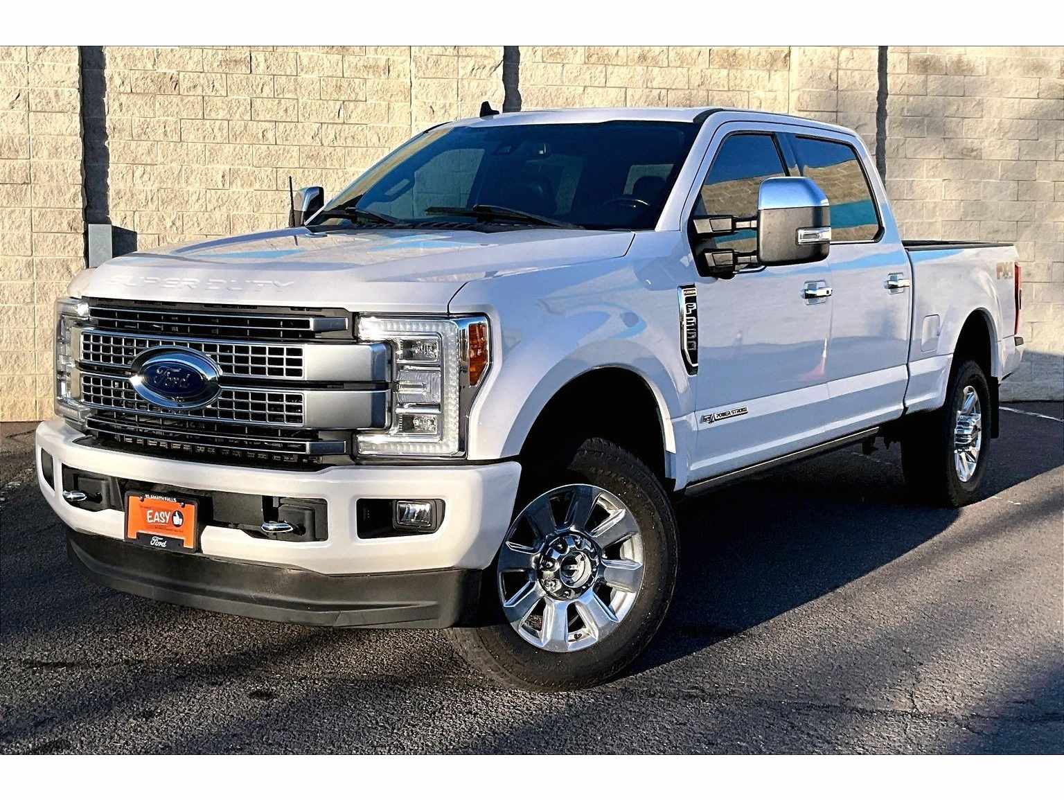 2019 Ford F-350 Super Duty Platinum's photo