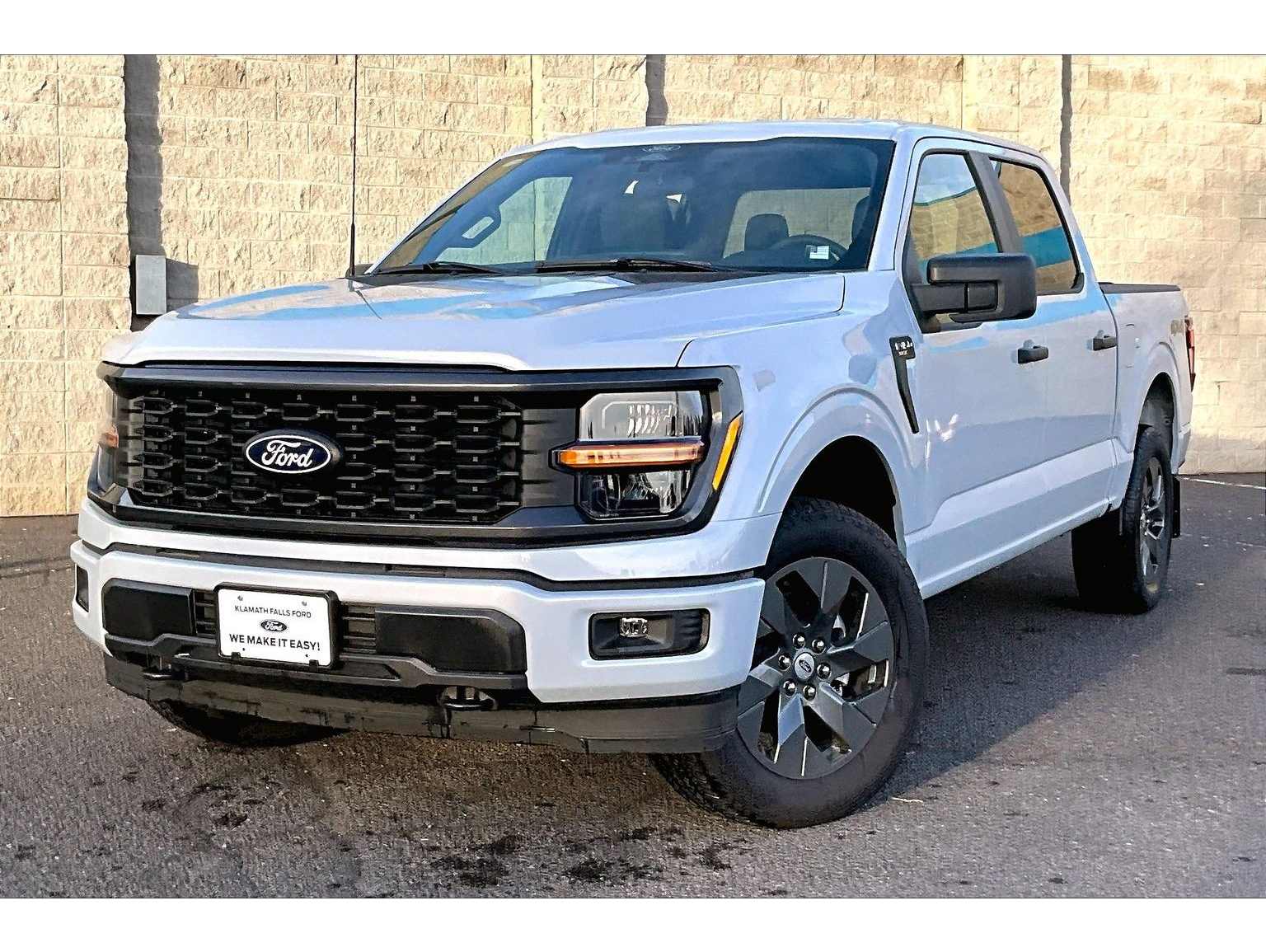 2025 Ford F-150 STX's photo