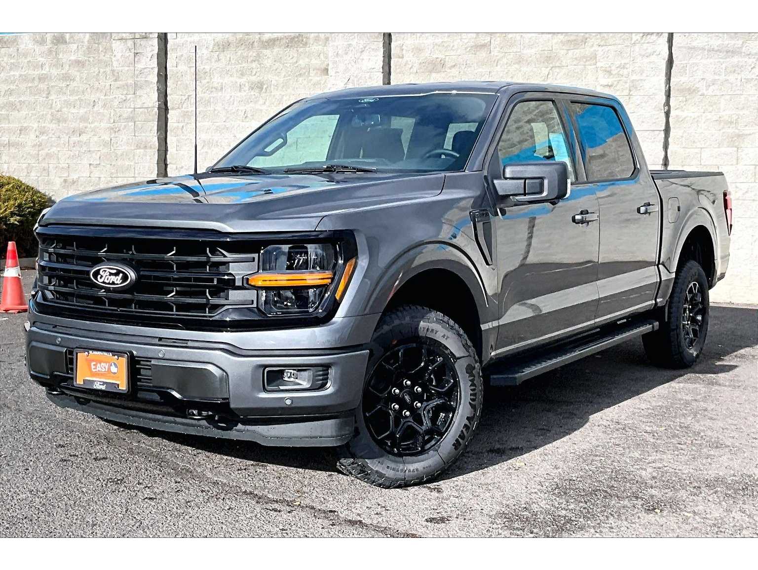 2025 Ford F-150 XLT's photo