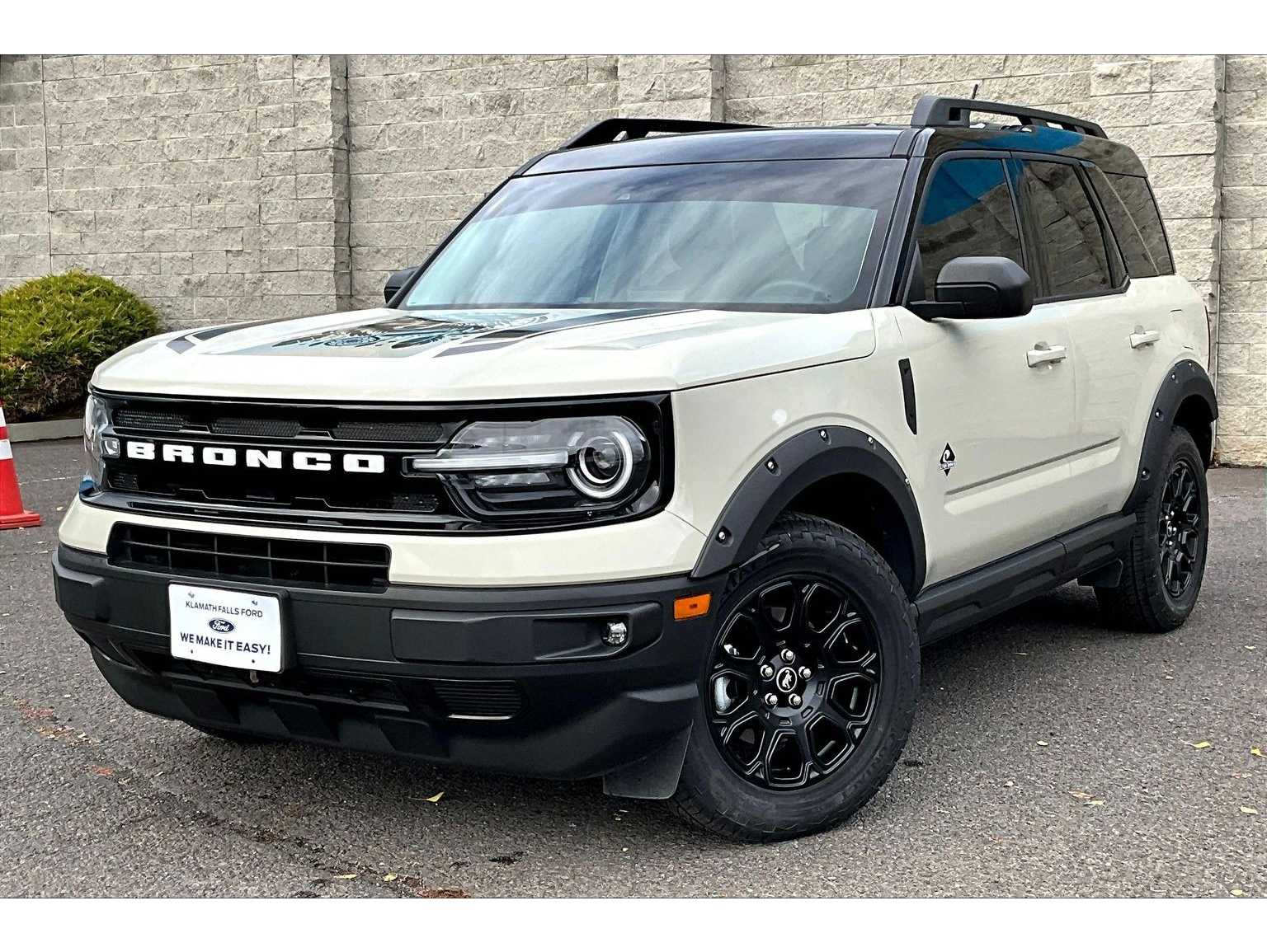 2024 Ford Bronco Sport Outer Banks's photo