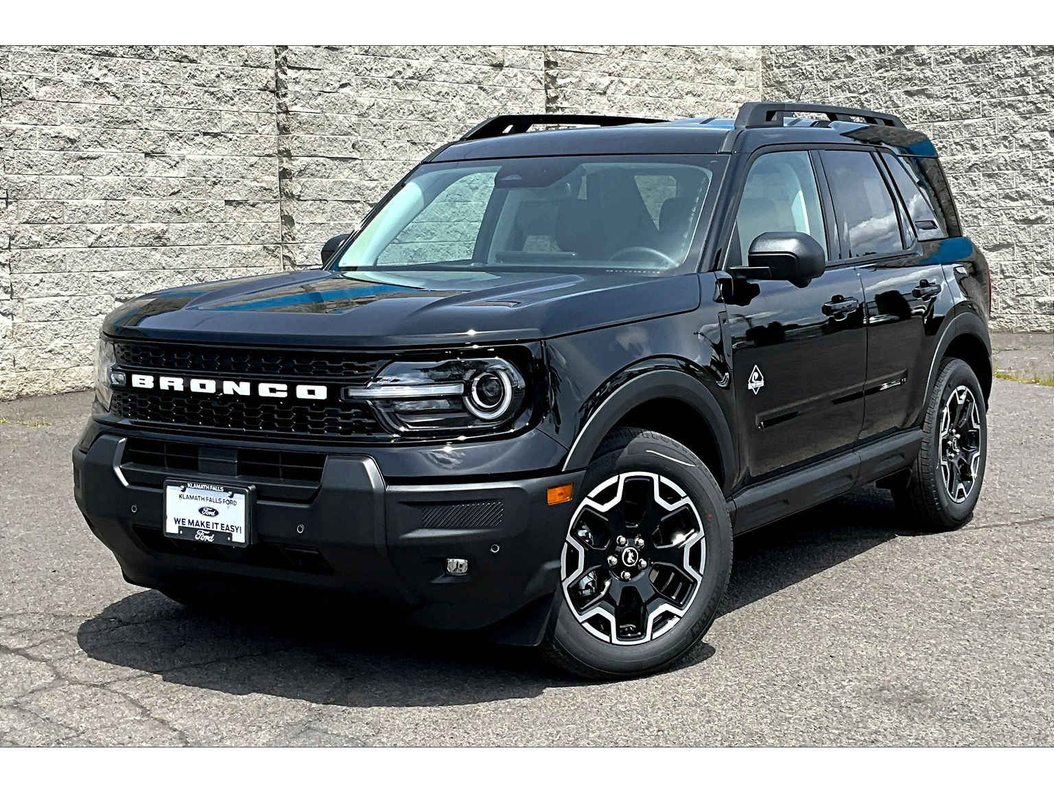 2025 Ford Bronco Sport Outer Banks's photo