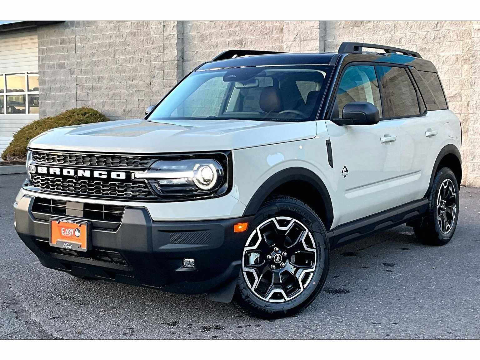 2025 Ford Bronco Sport Outer Banks's photo