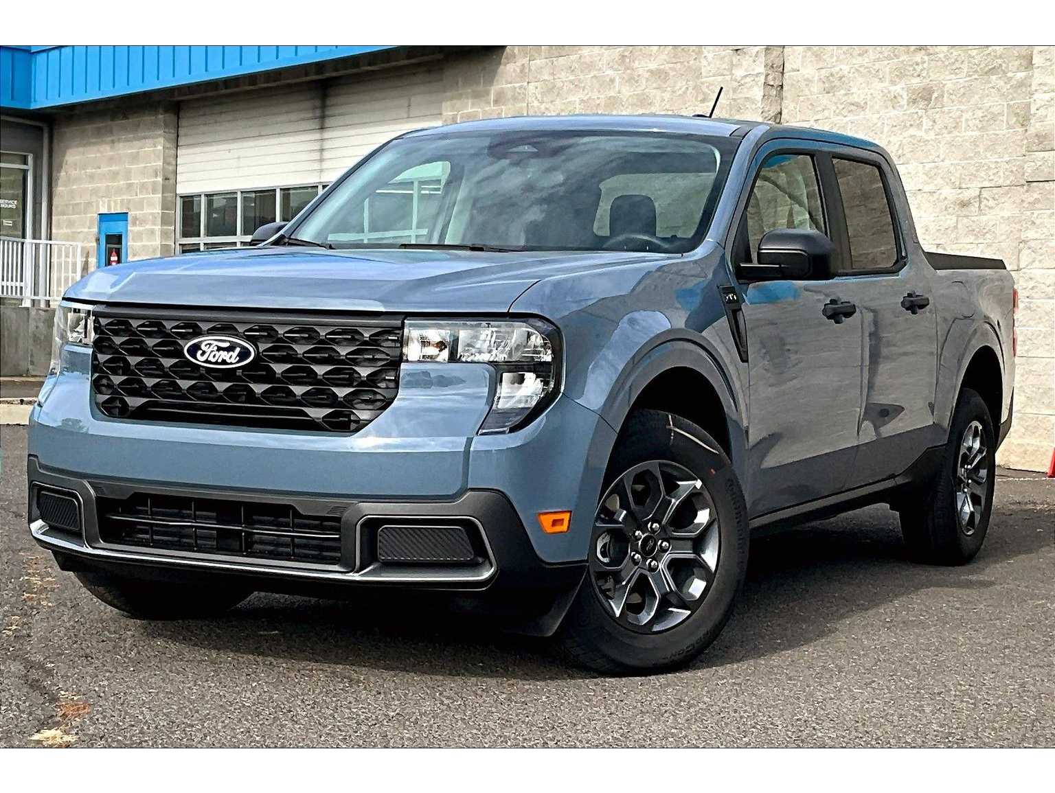 2025 Ford Maverick XLT's photo