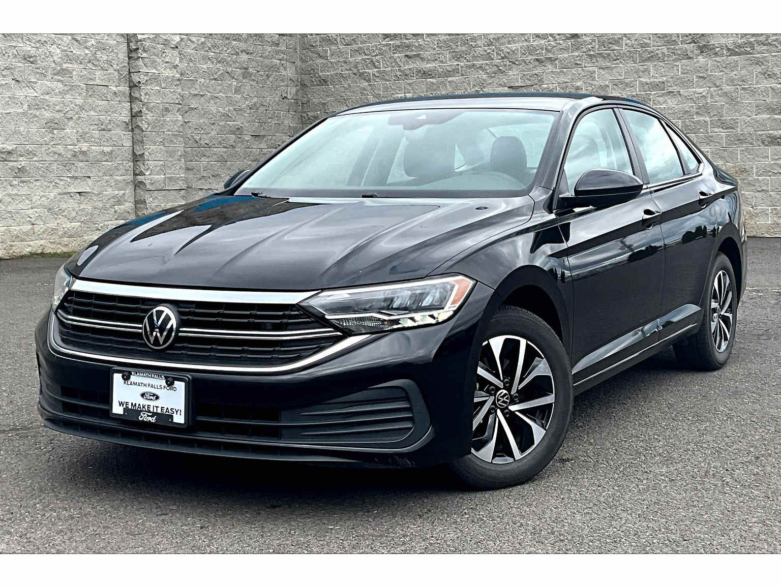 2024 Volkswagen Jetta S's photo