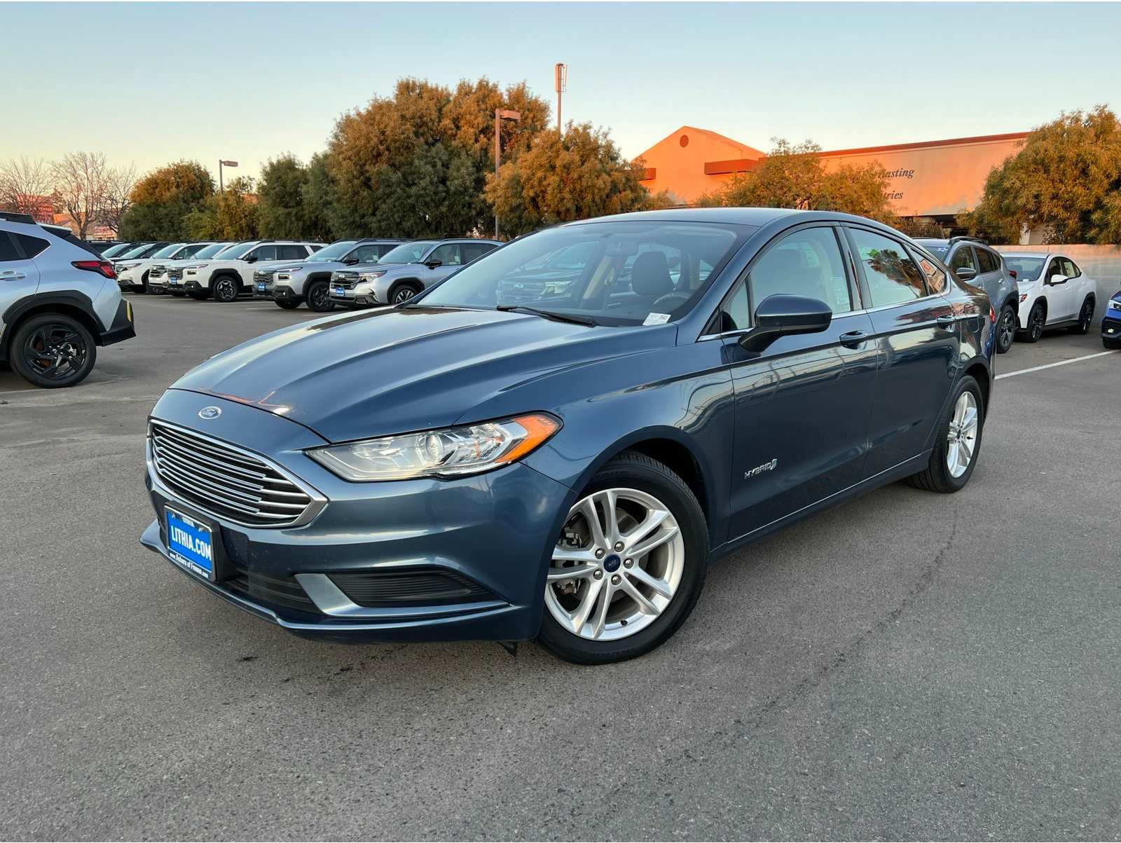 2018 Ford Fusion SE's photo