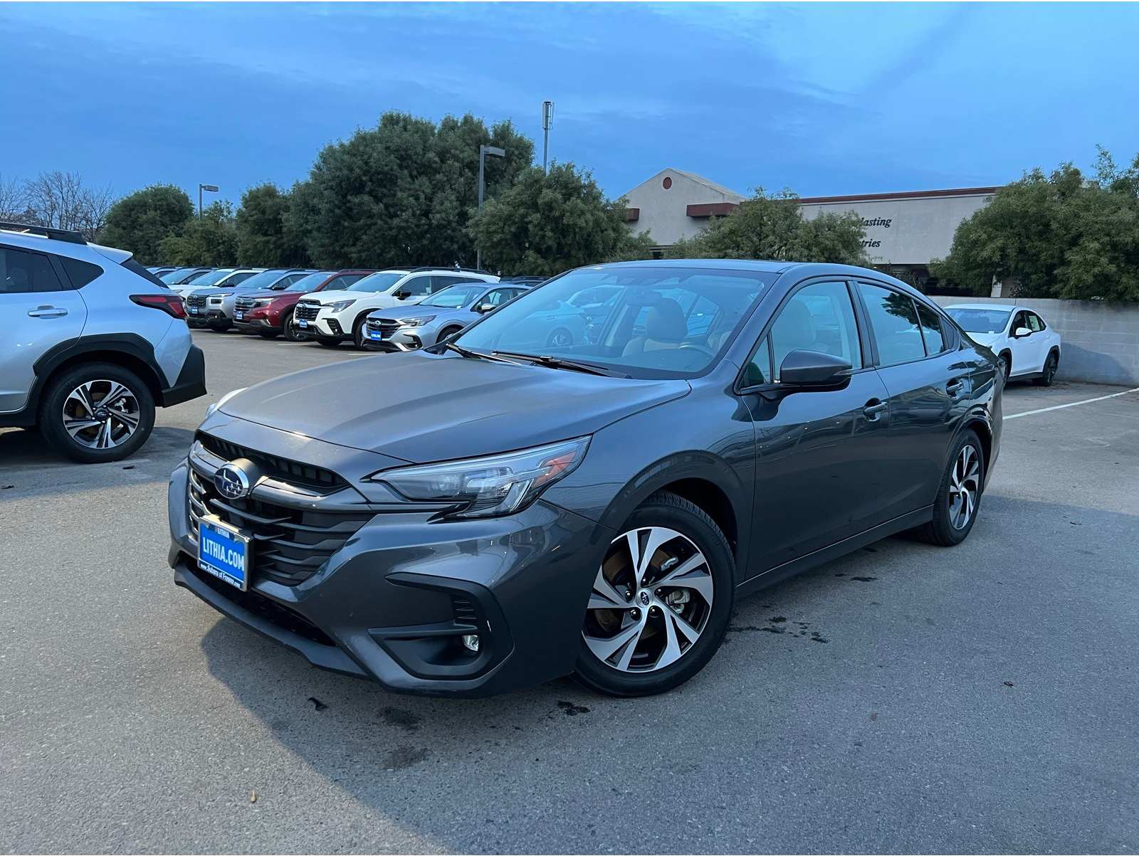 2023 Subaru Legacy Premium's photo