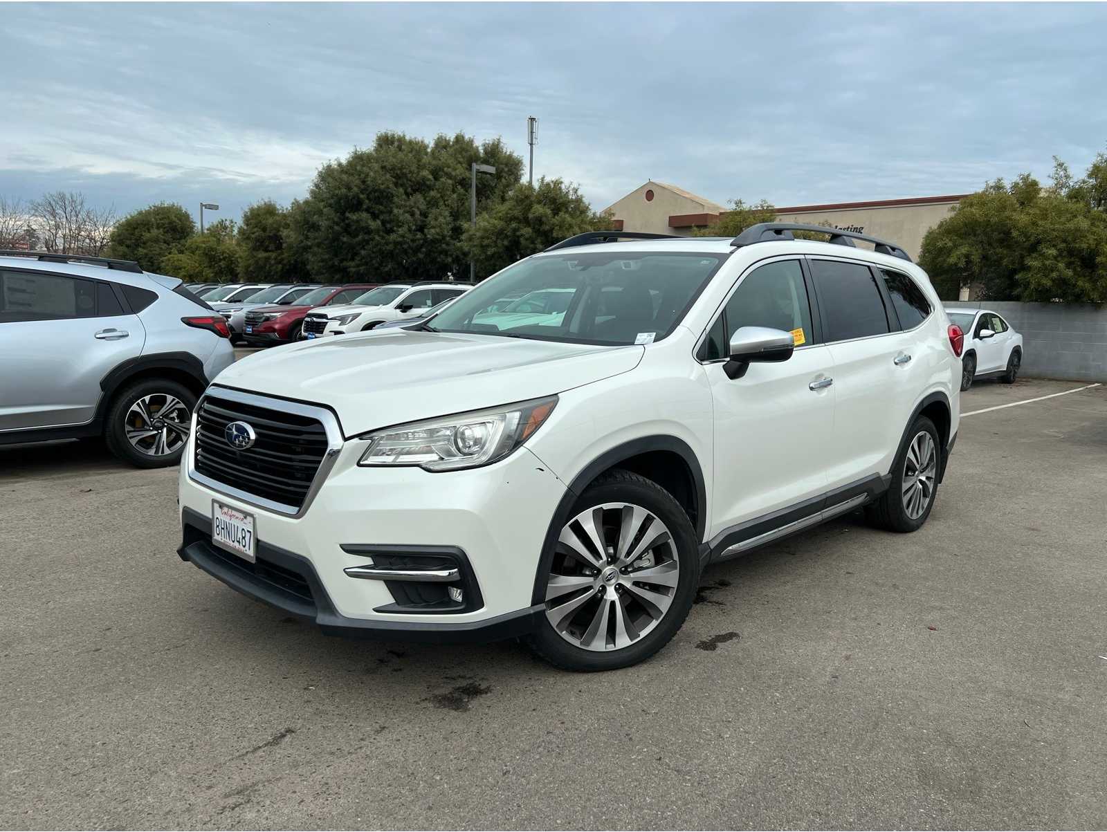 2019 Subaru Ascent Touring's photo