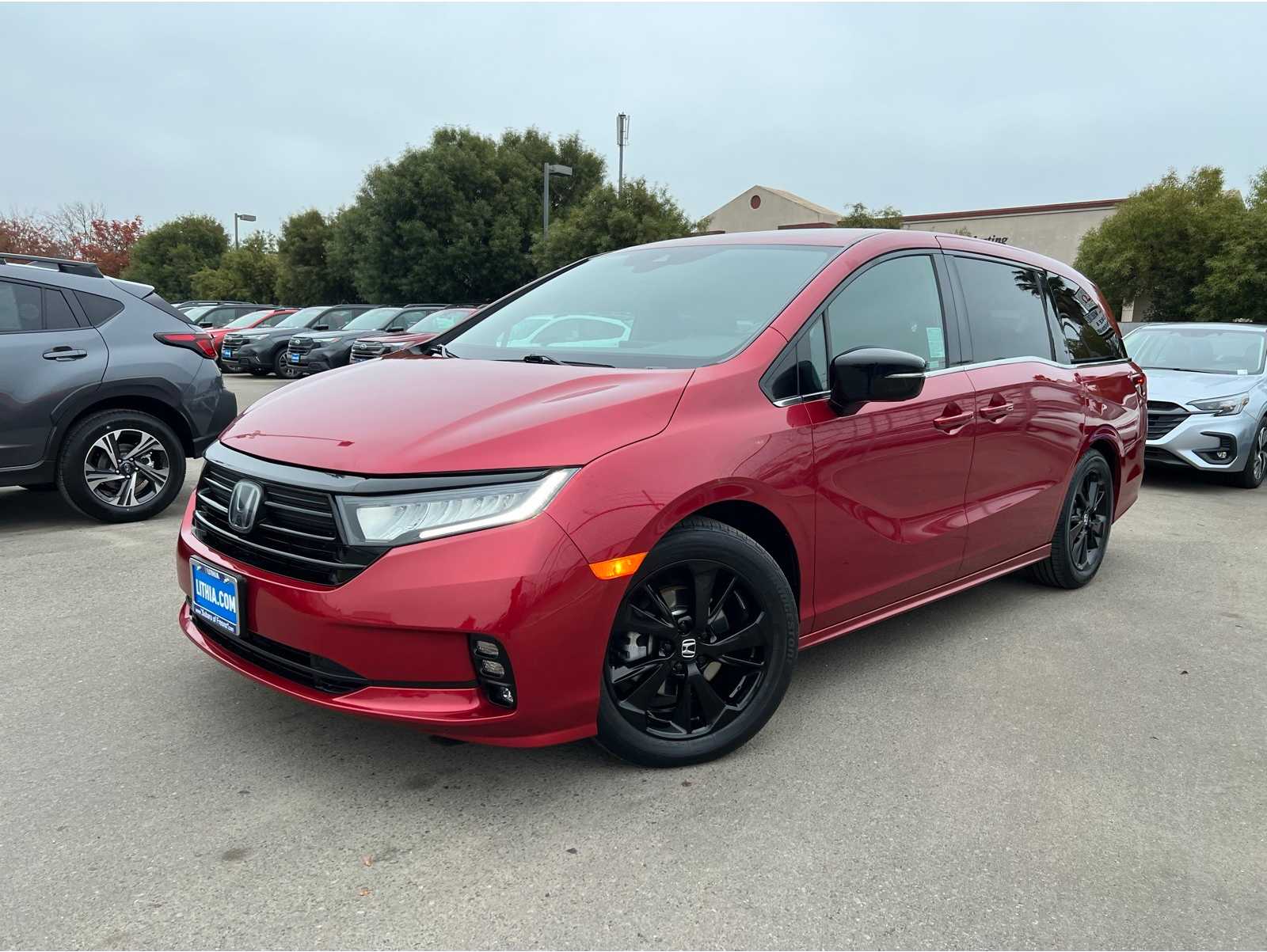 2023 Honda Odyssey SPORT's photo
