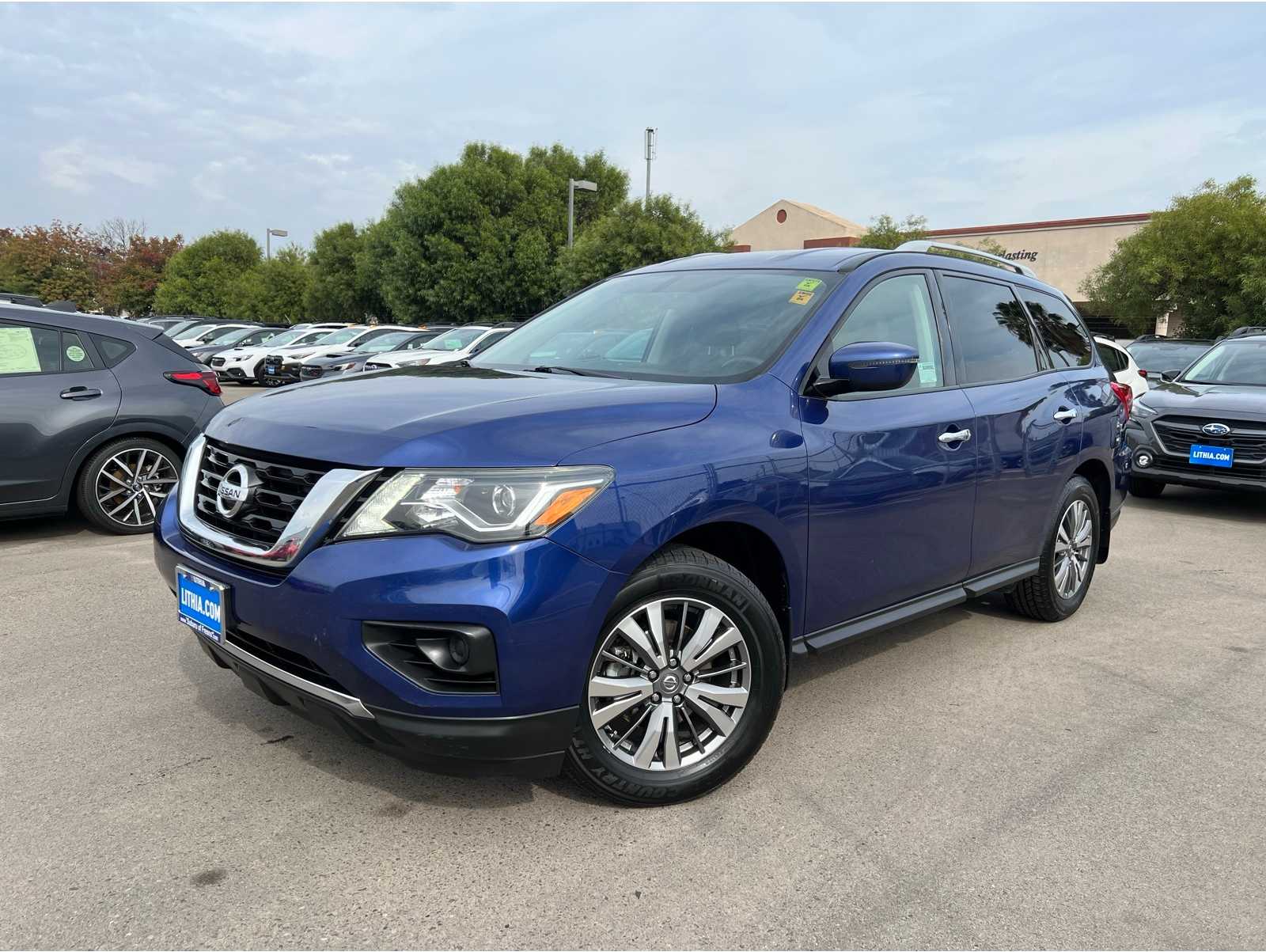 2020 Nissan Pathfinder S