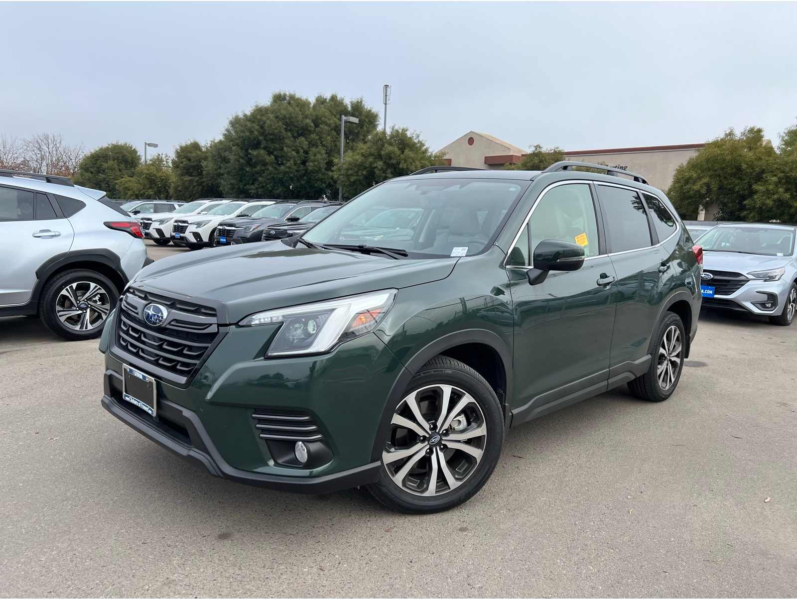 2023 Subaru Forester Limited's photo