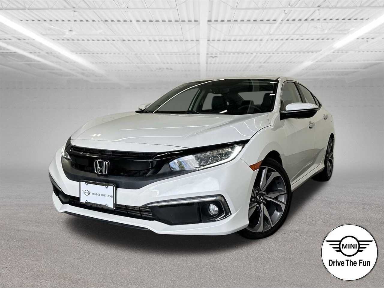 2019 Honda Civic Touring's photo