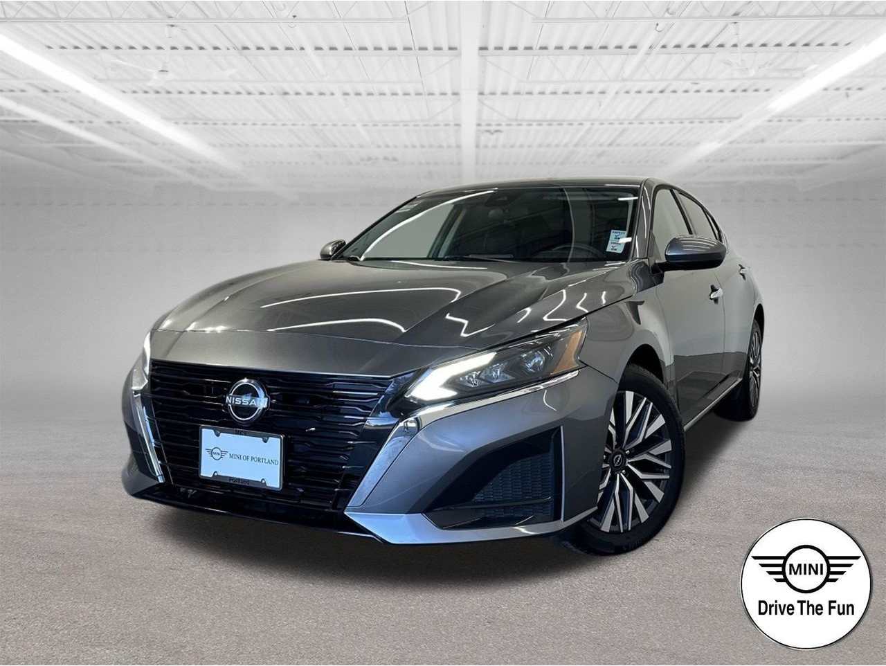 2023 Nissan Altima SV's photo