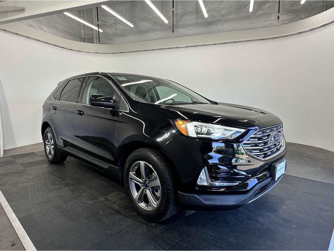 2022 Ford Edge SEL's photo