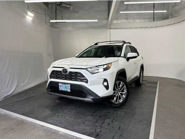 2022 Toyota RAV4 Limited's photo