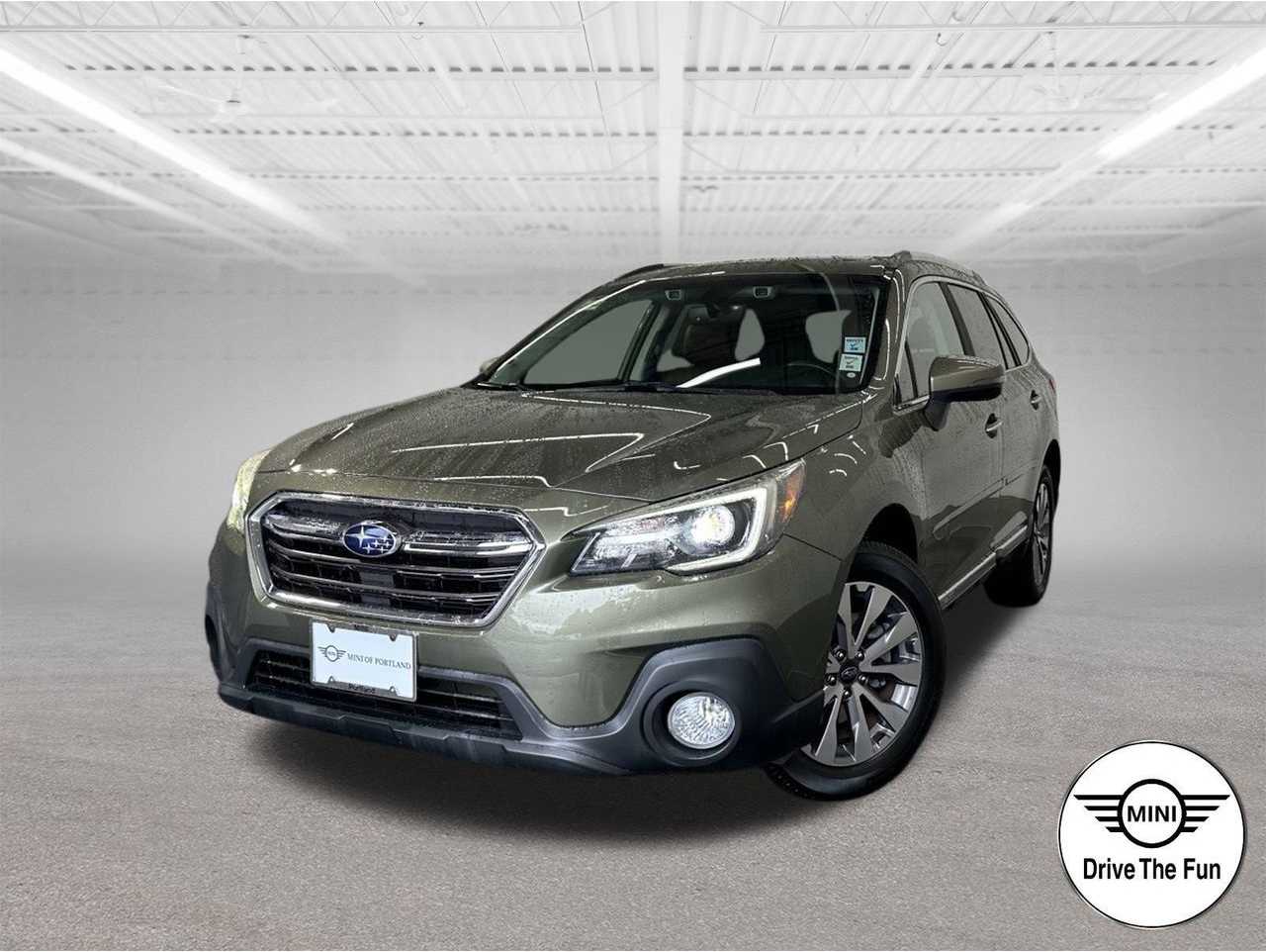 2018 Subaru Outback Touring's photo