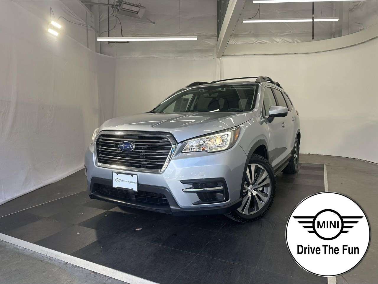 2019 Subaru Ascent Premium's photo