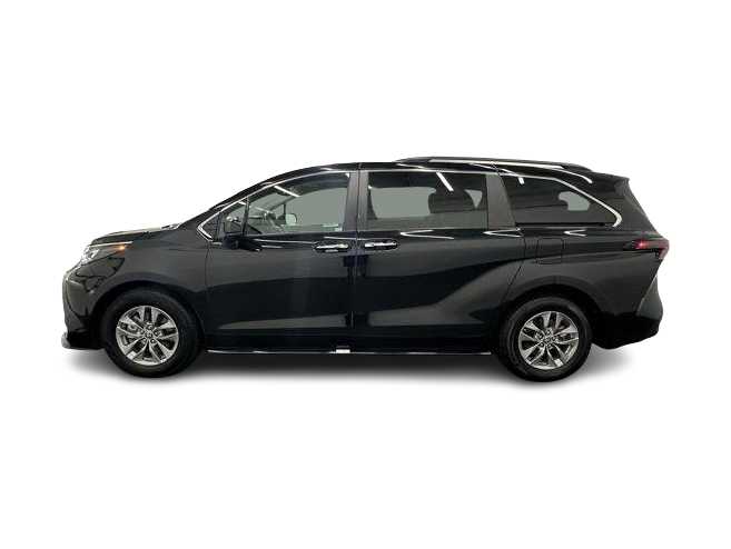 2024 Toyota Sienna XLE -
                  Portland, OR