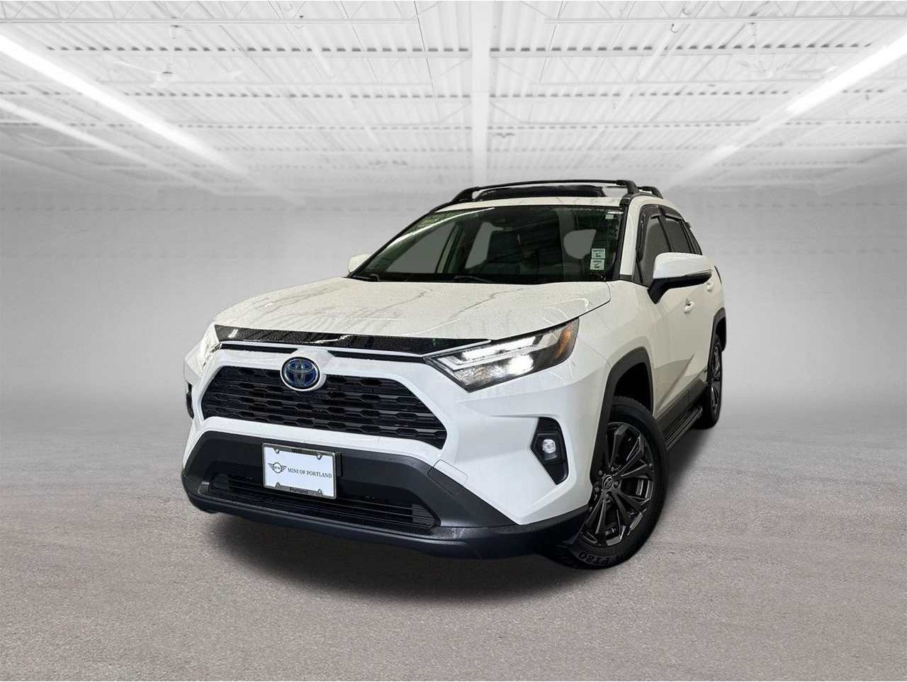 2022 Toyota RAV4 XLE Premium's photo