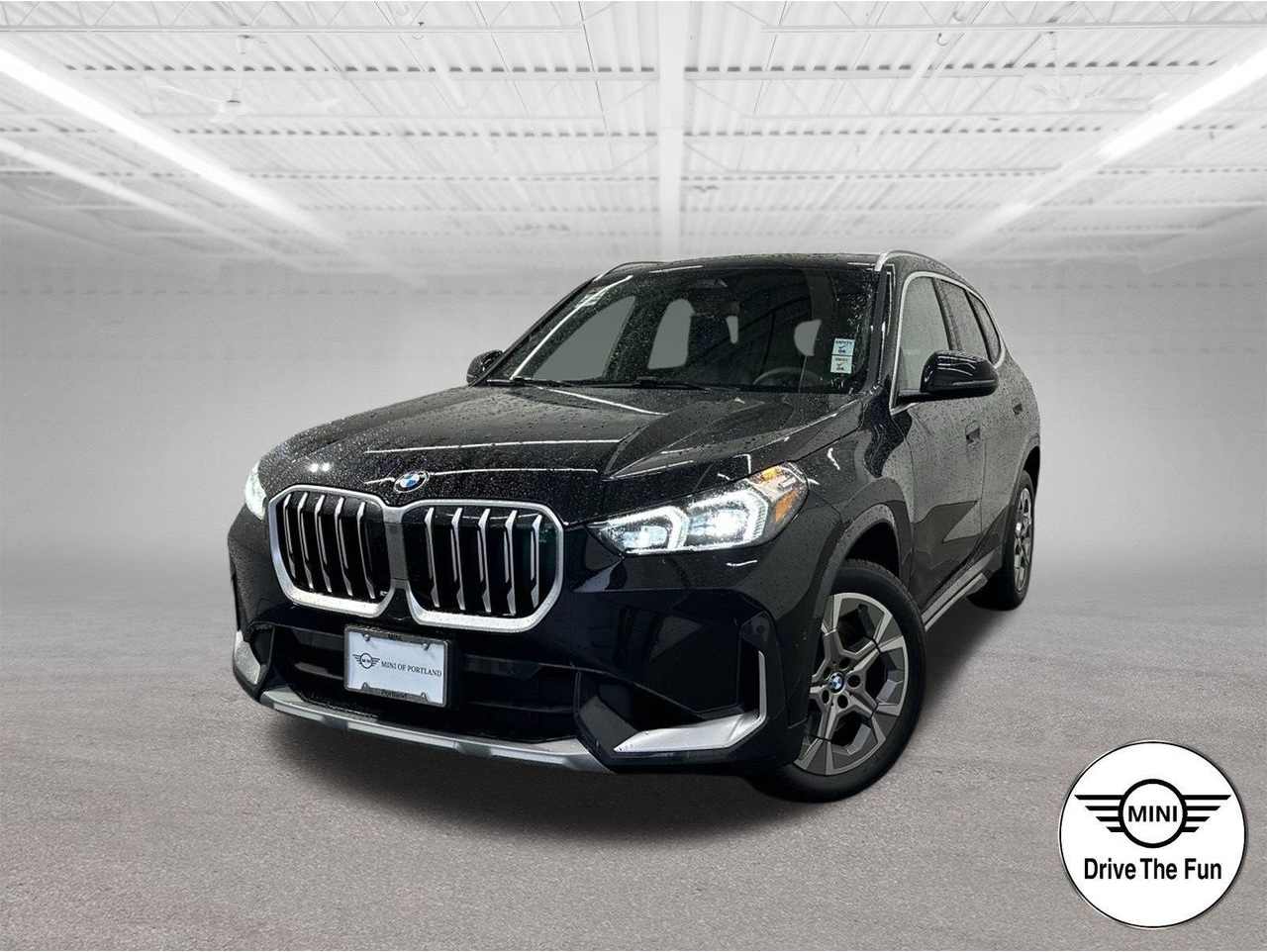 2025 BMW X1 28i's photo