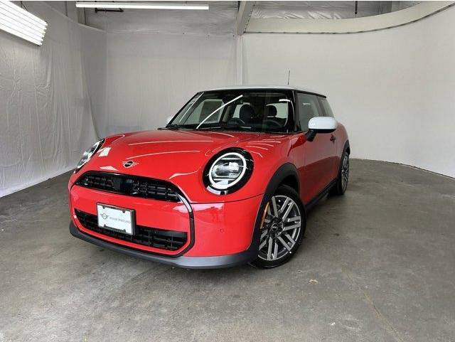 2025 MINI Hardtop 2 Door Base's photo