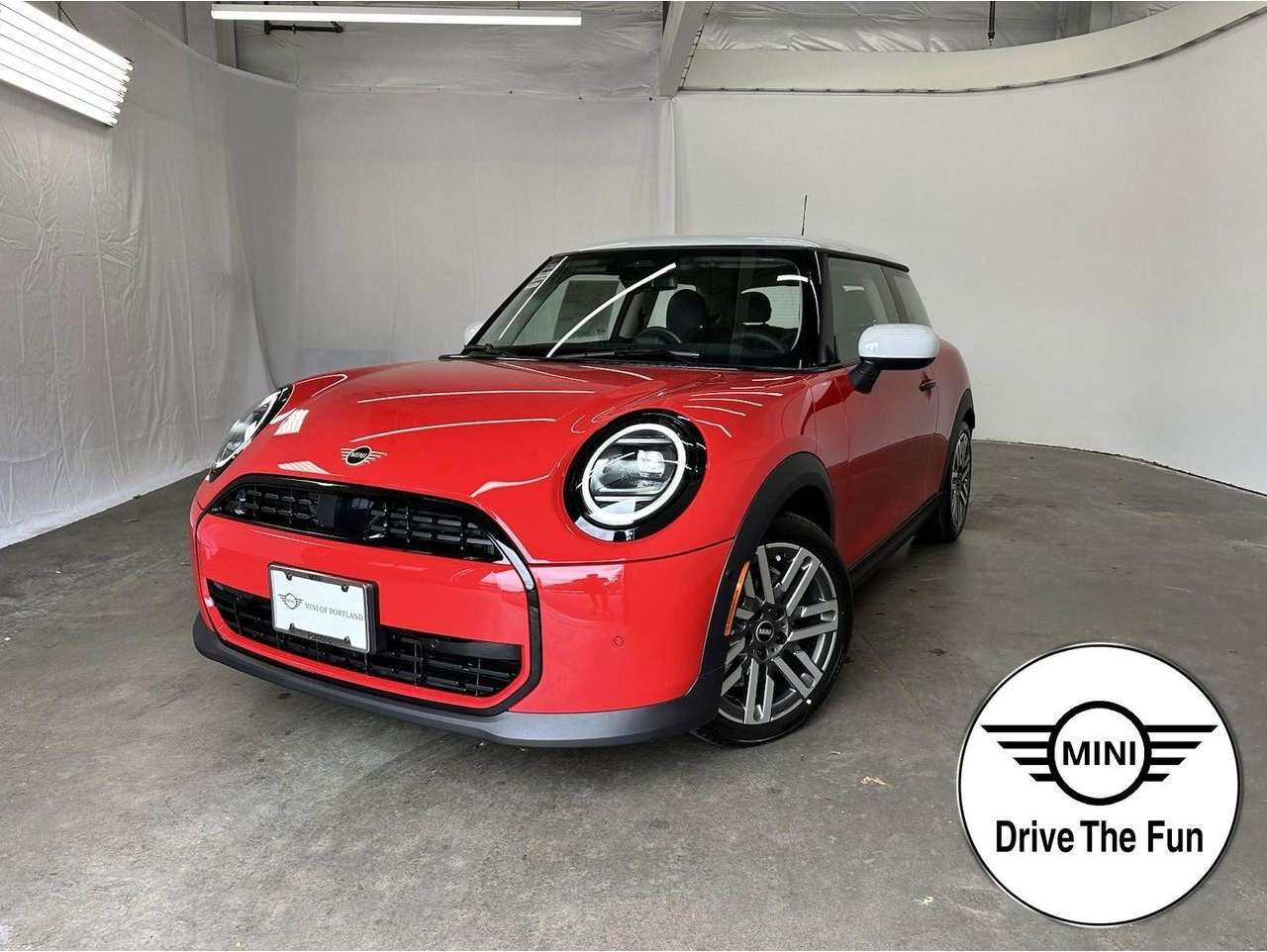 2025 MINI Hardtop 2 Door Base's photo