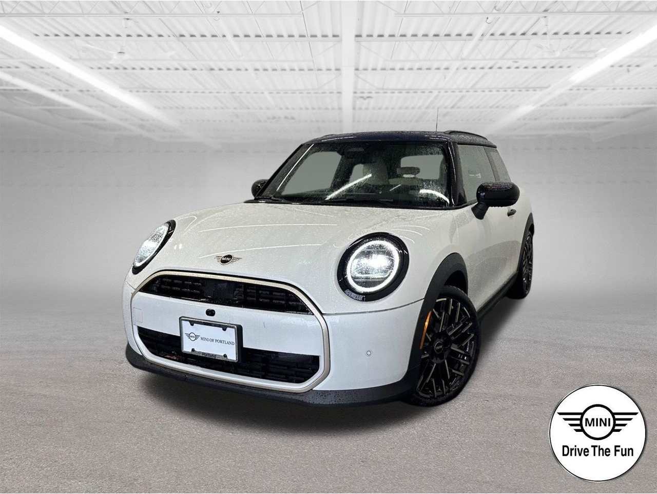 2025 MINI Hardtop 2 Door Base's photo