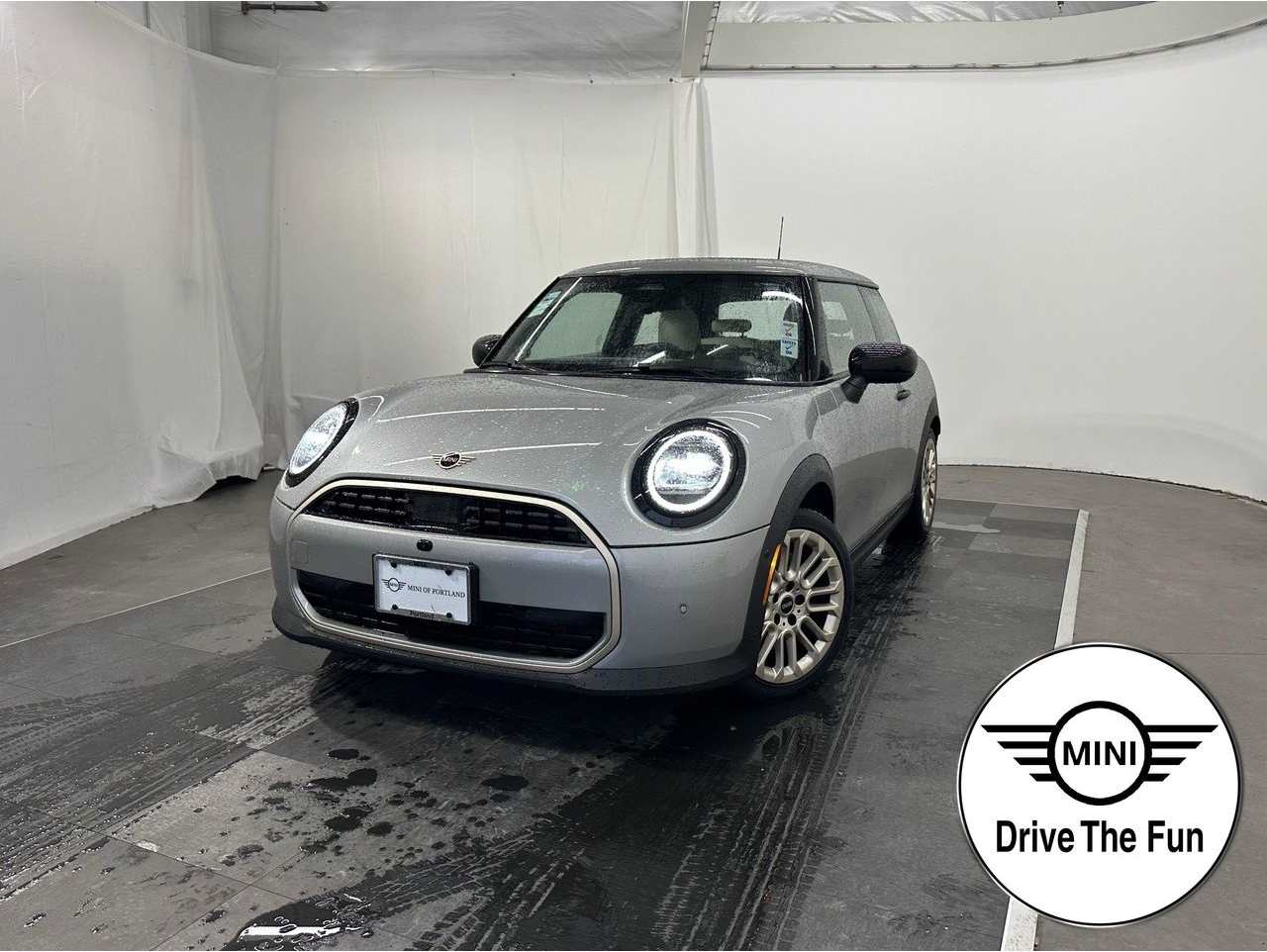 2025 MINI Hardtop 2 Door Base's photo