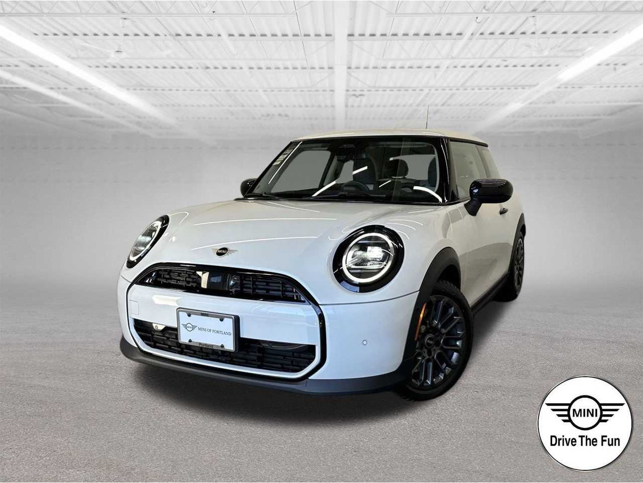 2026 MINI Hardtop 2 Door Base's photo