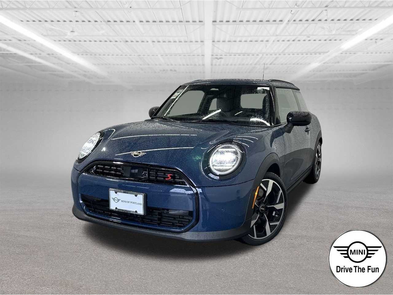 2026 MINI Hardtop 2 Door S's photo