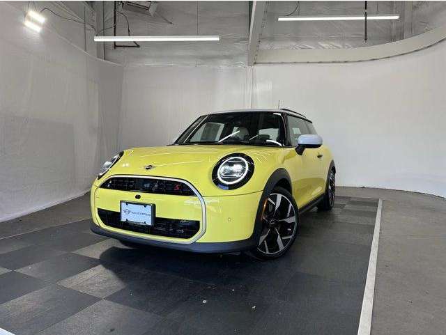 2025 MINI Hardtop 2 Door S's photo