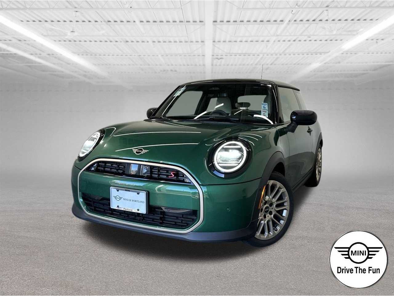 2025 MINI Hardtop 2 Door S's photo