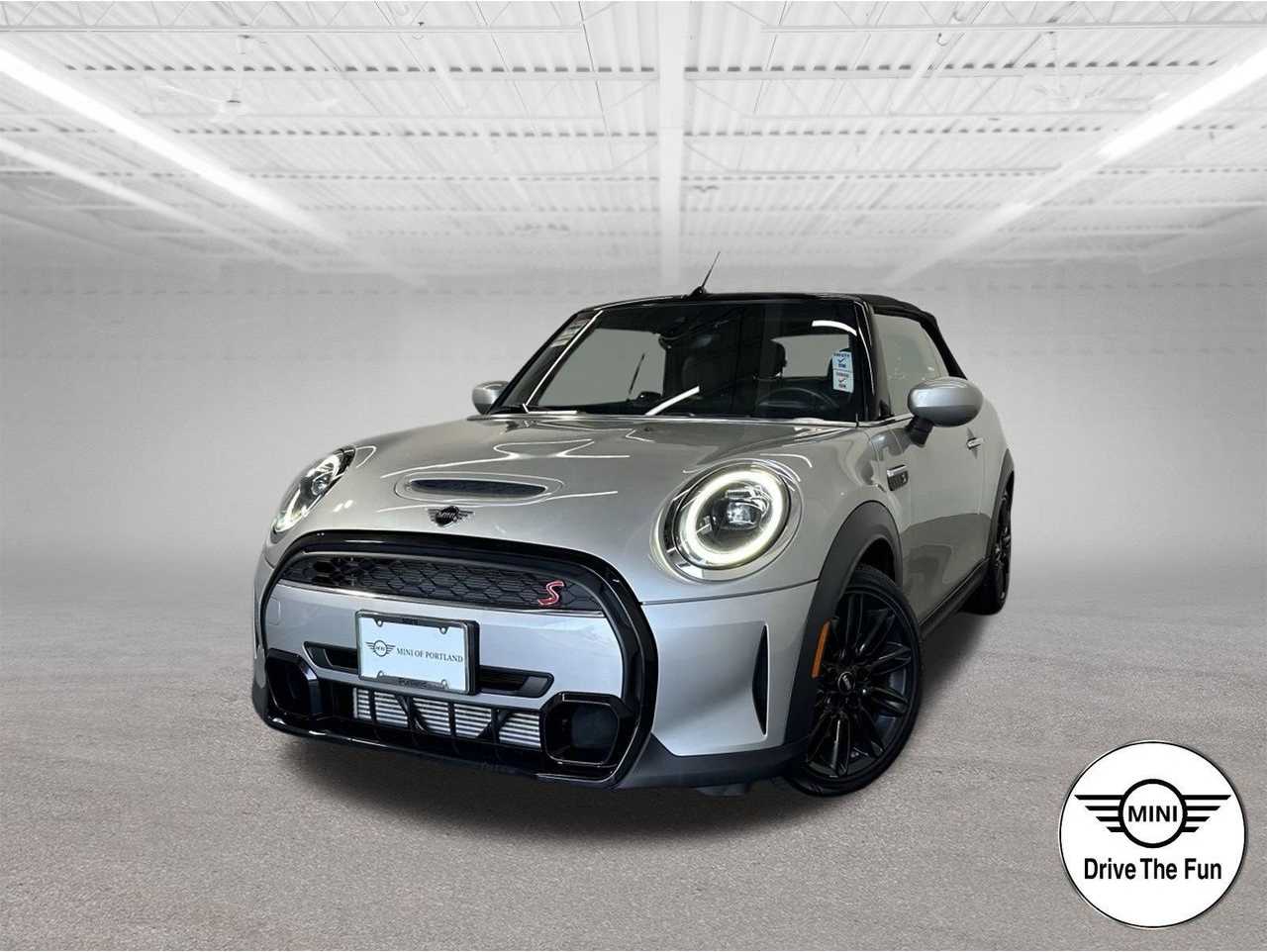 2024 MINI Convertible S's photo